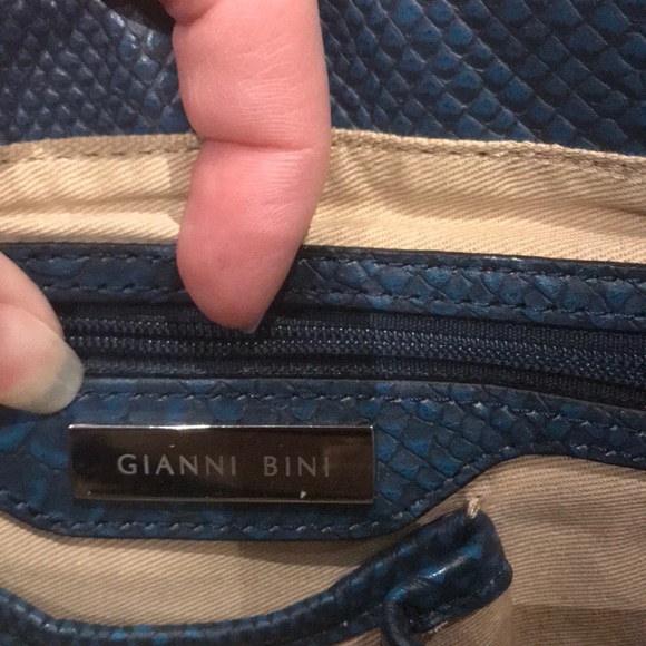 Gianni Bini Aqua Snake Skin Look Small Handbag - Picture 5 of 5